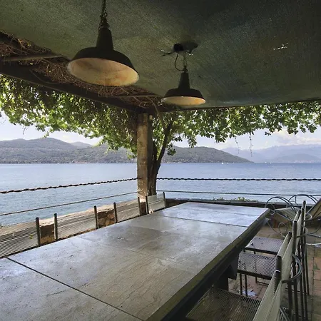 Cinderella 5 Bedrooms 10 Pax * Ispra