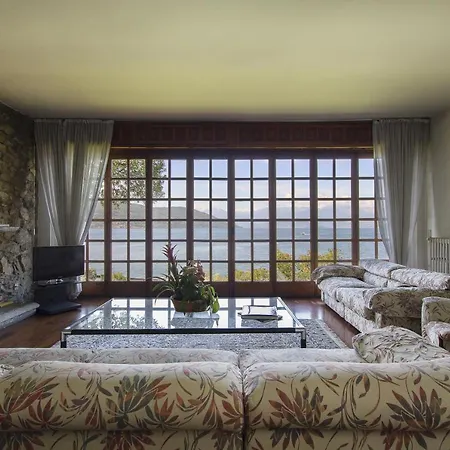 Cinderella 5 Bedrooms 10 Pax Ispra