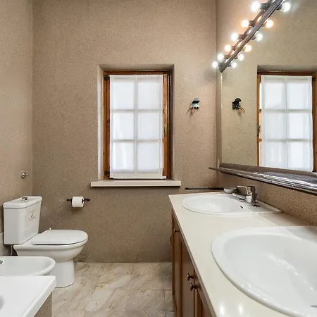 Cinderella 5 Bedrooms 10 Pax * Ispra